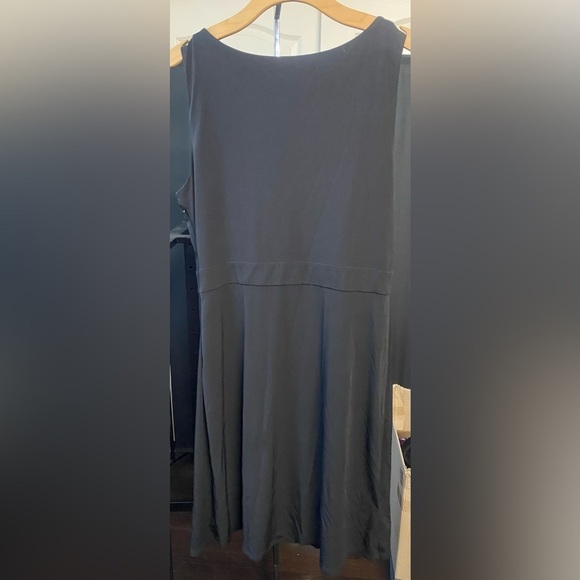 ‼️COCKTAIL STYLE DRESS‼️ - Picture 4 of 6